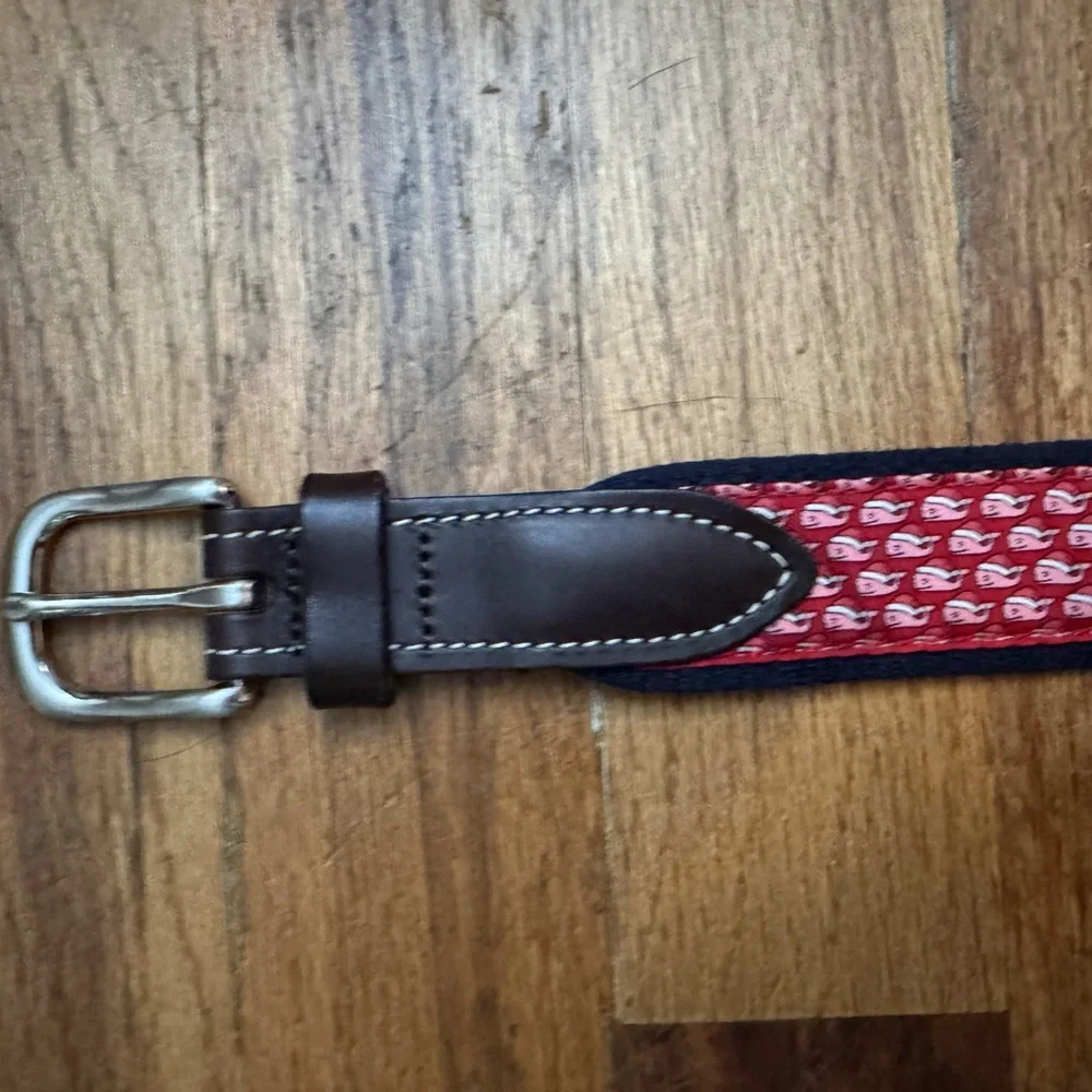 Vineyard Vines boys red Santa whale belt. Size 26